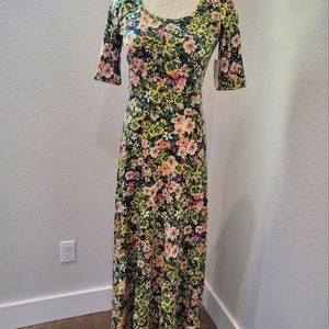 LuLaRoe Ana dress, NWT, sz. Small
